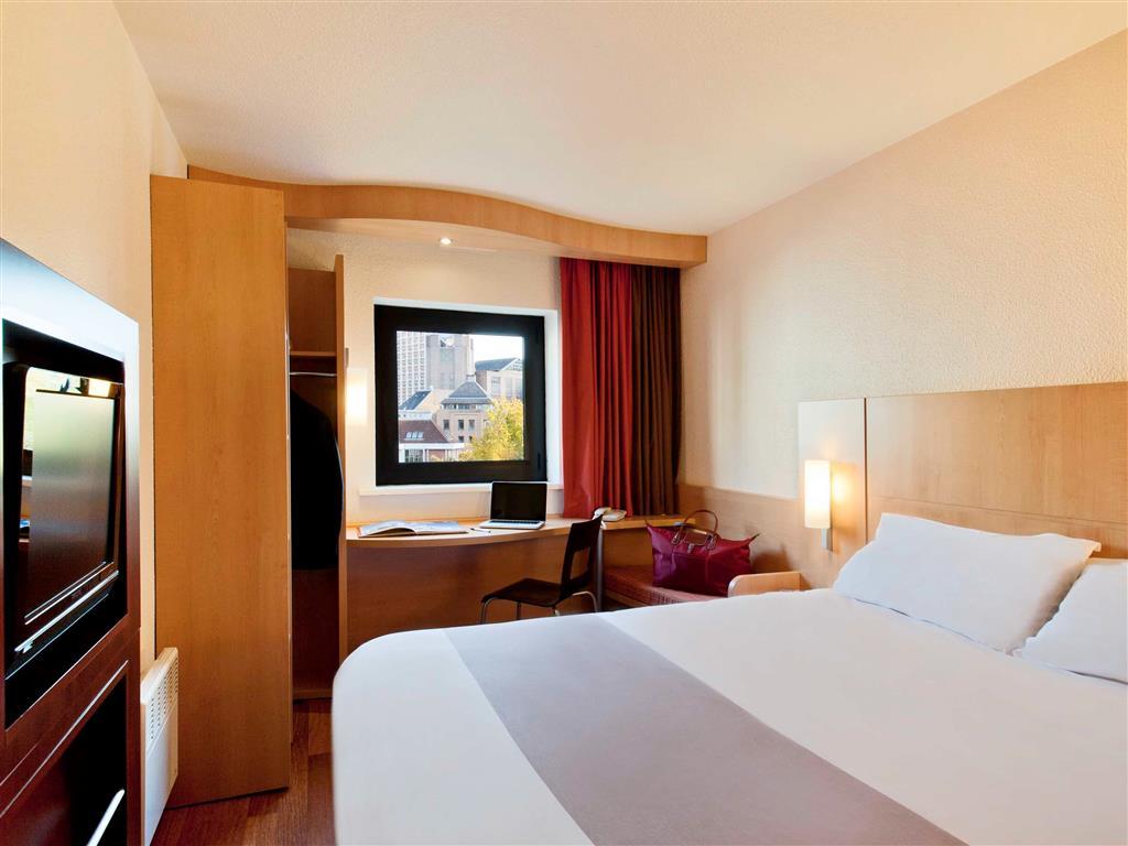 Ibis Lille Centre Gares Hotel Exterior foto
