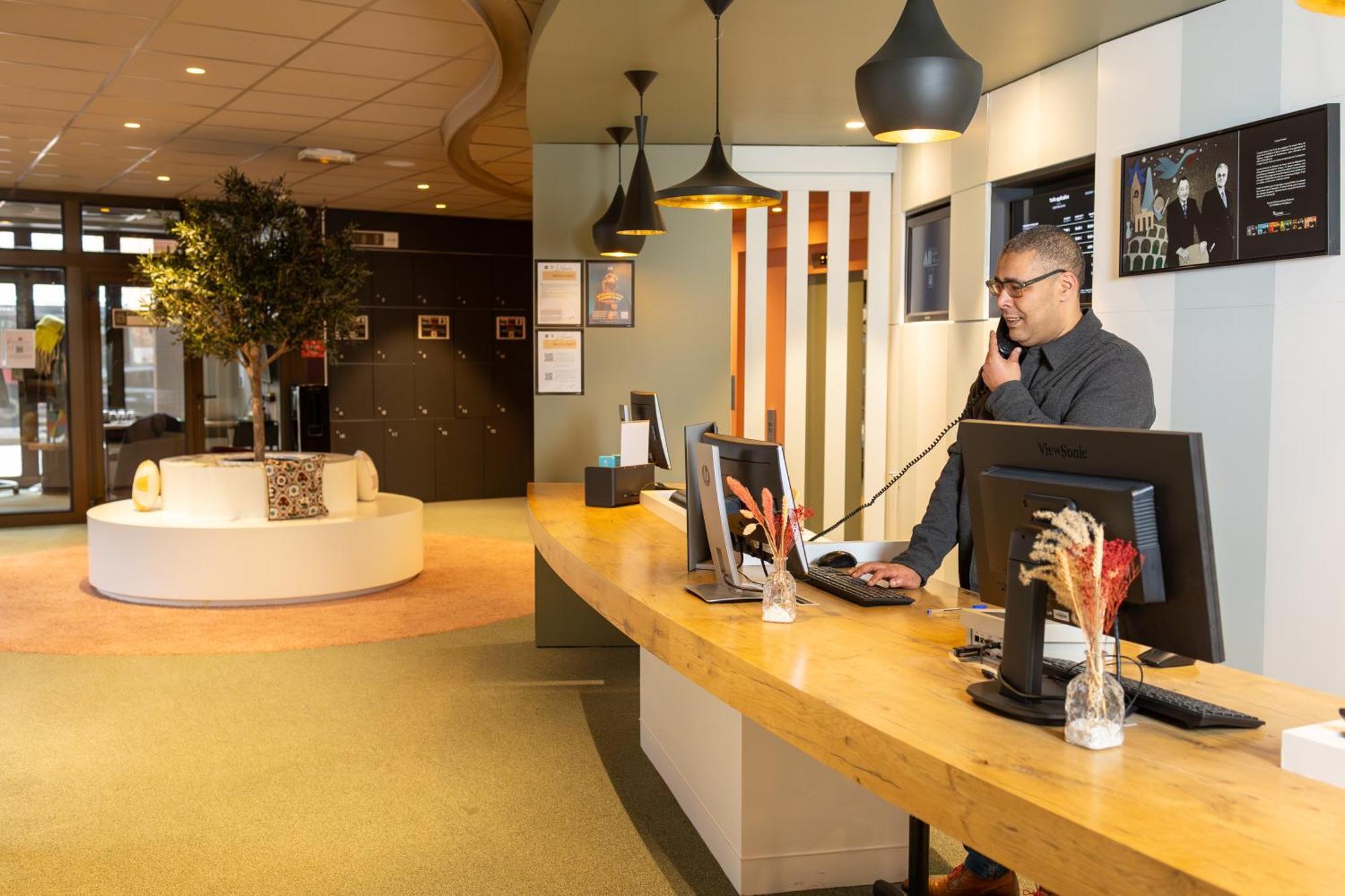 Ibis Lille Centre Gares Hotel Exterior foto