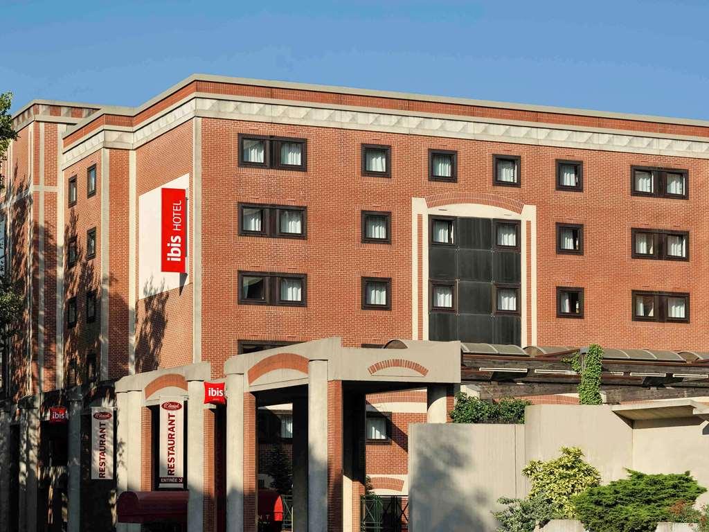 Ibis Lille Centre Gares Hotel Exterior foto